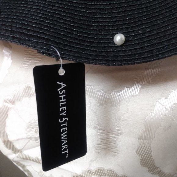 Spring/Summer Hat - Picture 3 of 4